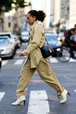 set_gunaikeiwn_rouxwn